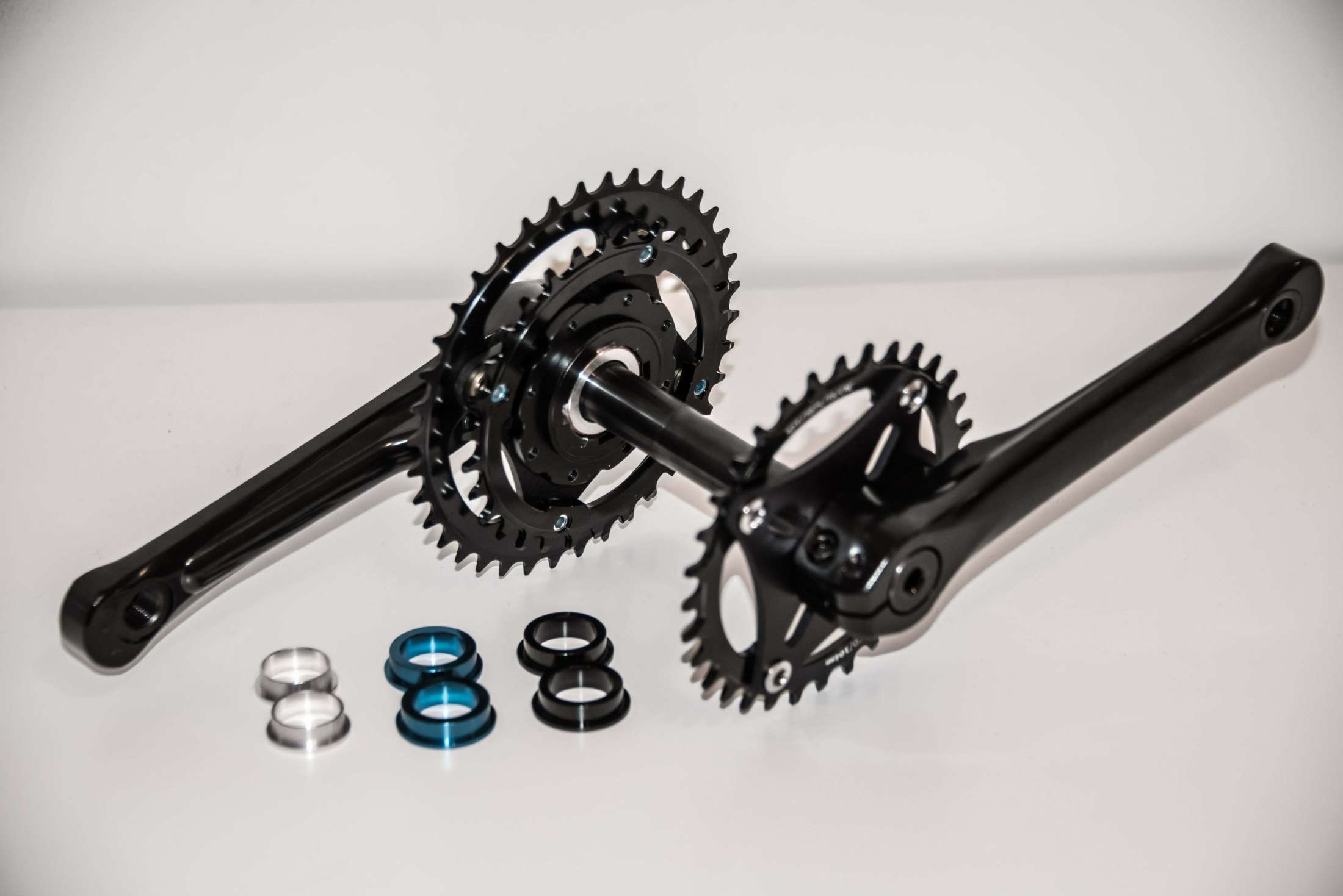 Separate tandem crankset