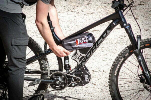 Support de batterie sur un moteur adaptable électrique pour VTT