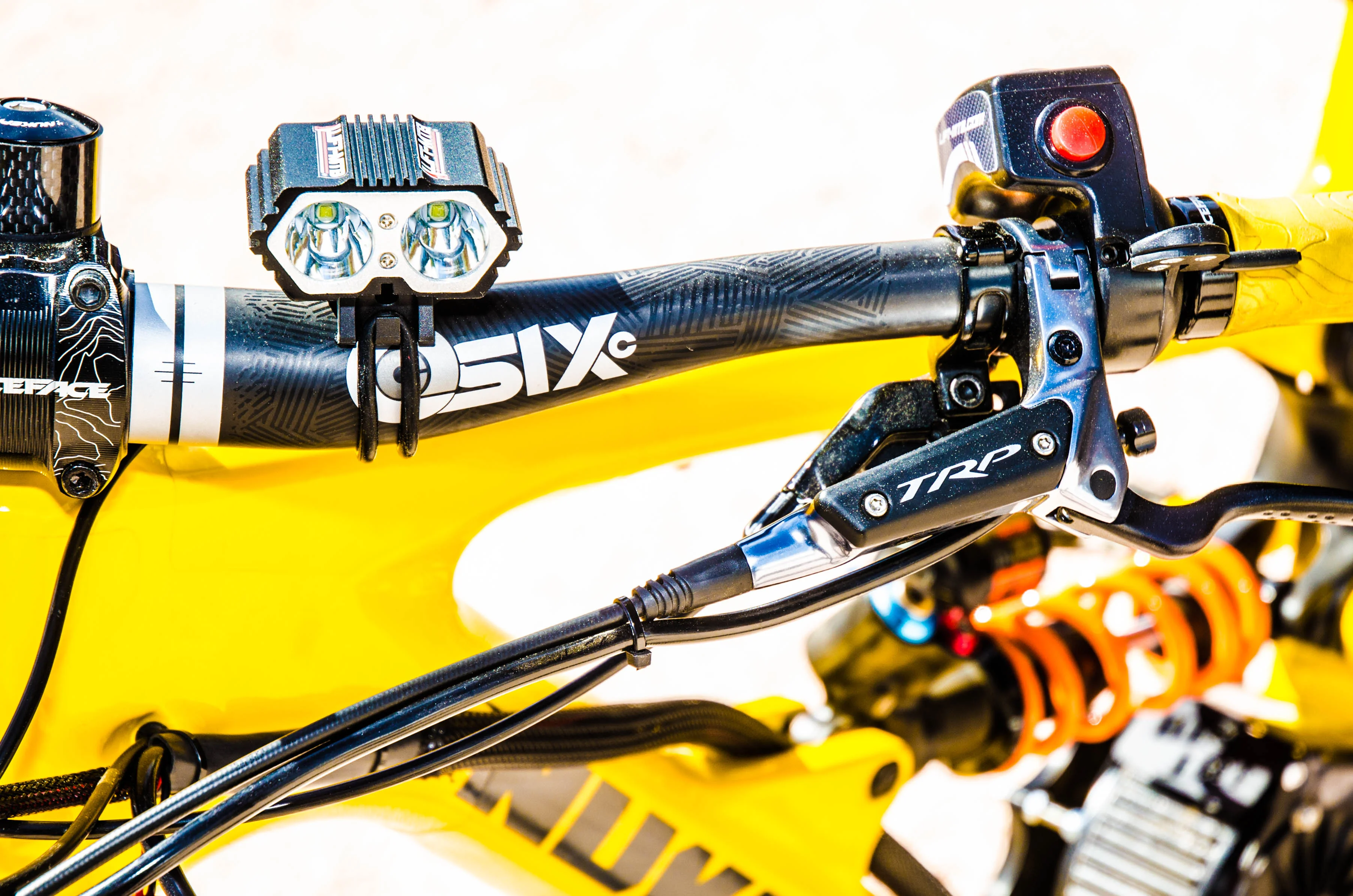 nachtfahrten mit elektro-mountainbikes