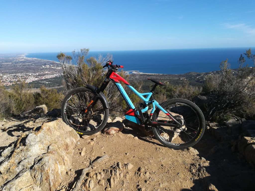 Transformer son VTT DH MONDRAKER en électrique