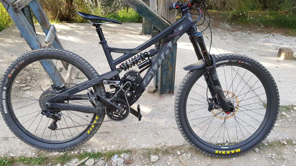 Moteur pédalier électrique pour VTT Devinci