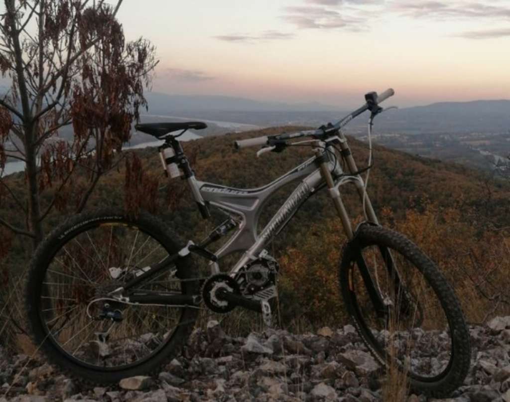 mid drive motor specialized mtb