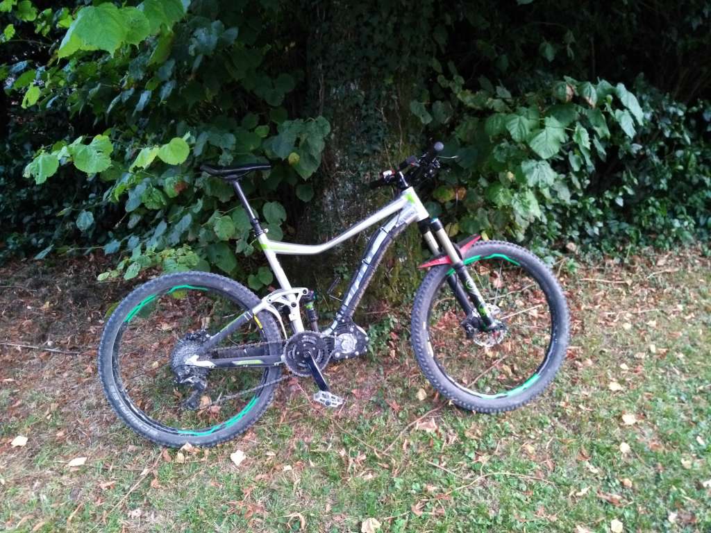 enduro giant avec motorisation électrique